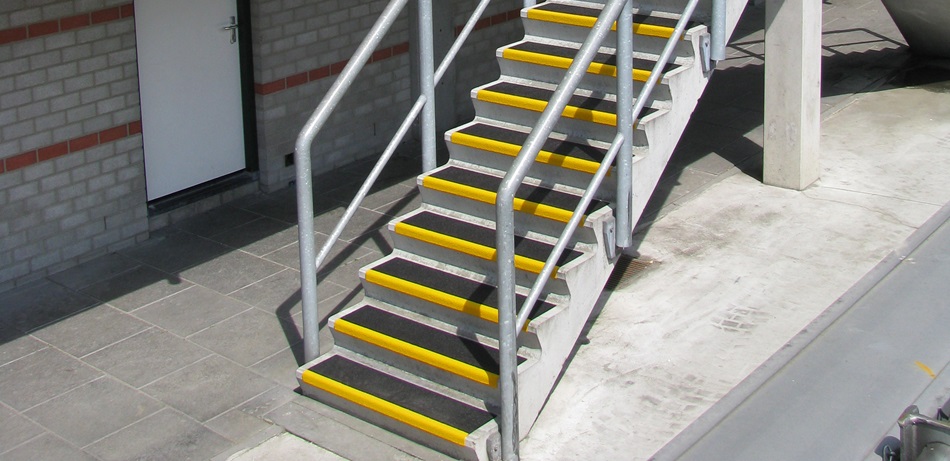 Image alt 1